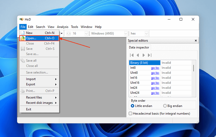 افتح تطبيق HxD